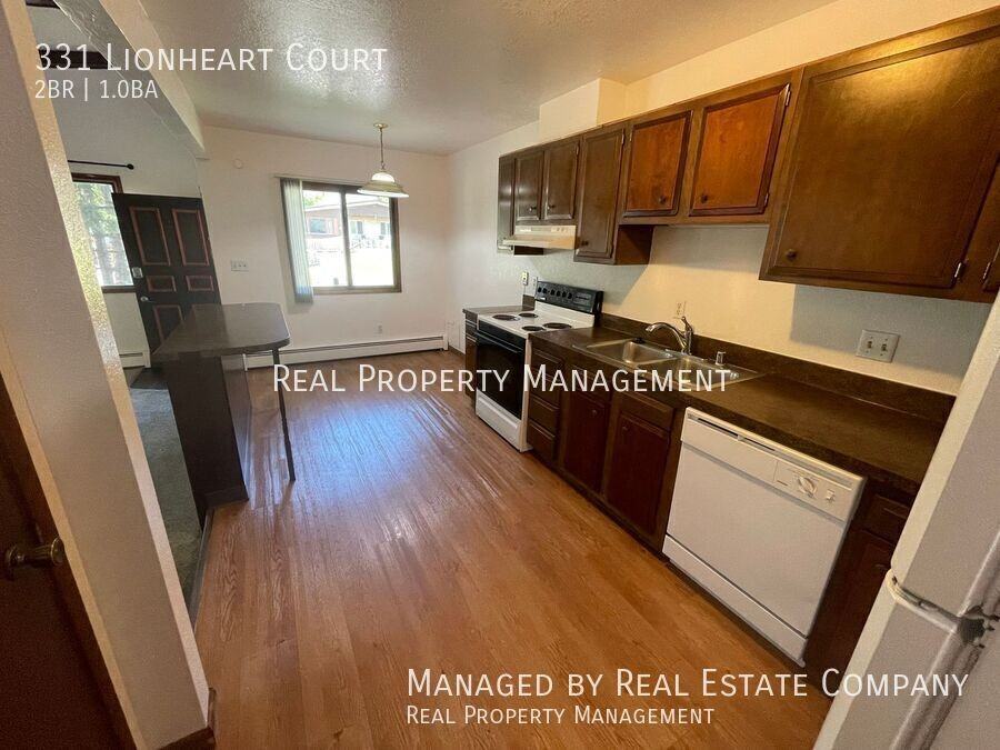 331 Lionheart Ct - Photo 6 of 15