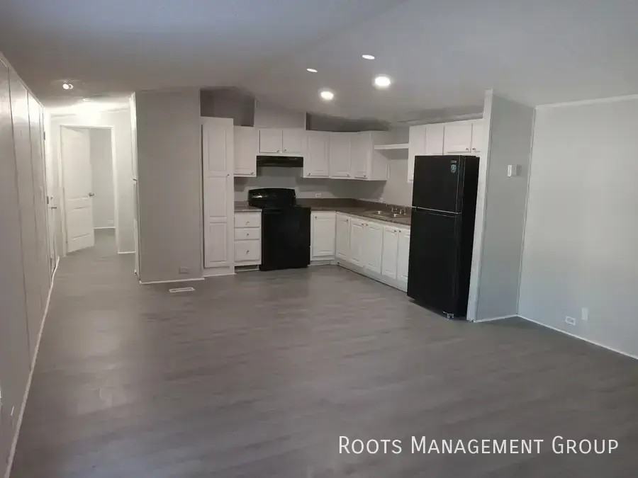 1325 N Franklin St #44 - Photo 4 of 50