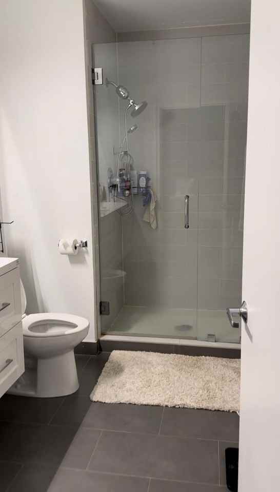 320 E 21st St #515 - Photo 4 of 19