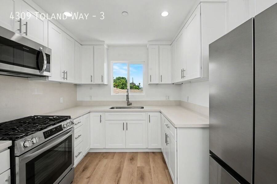 4310 Toland Way #3 - Photo 4 of 8