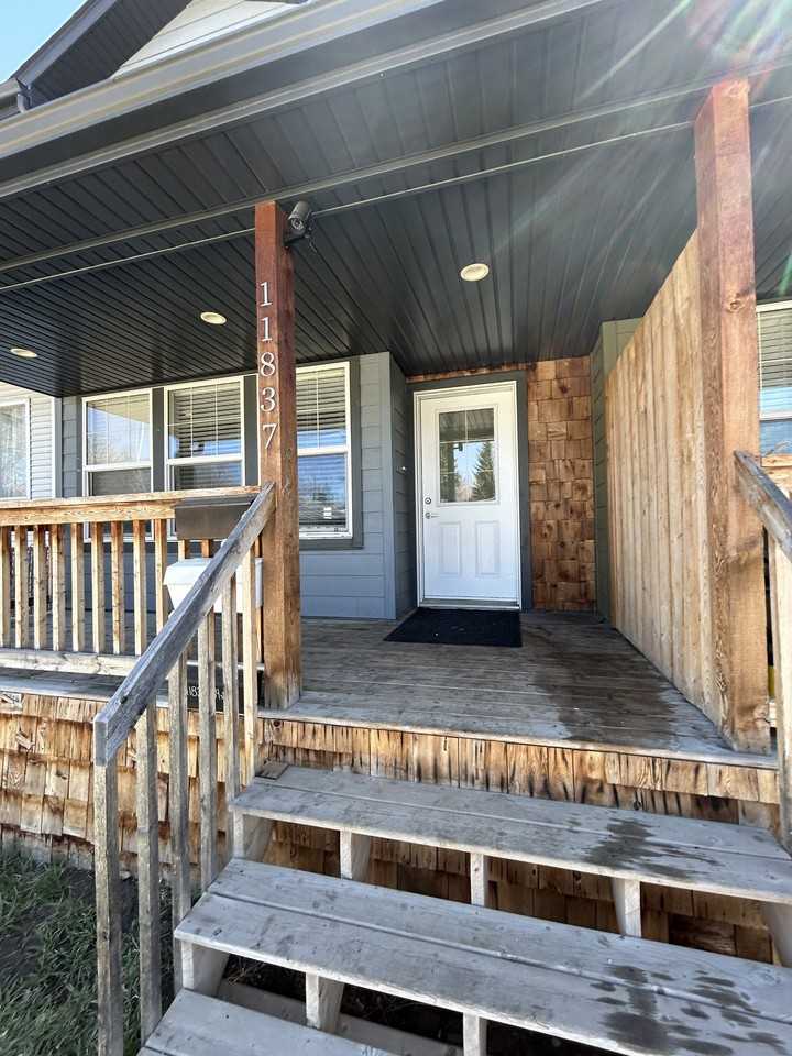11837 54 St Nw - Photo 2 of 16