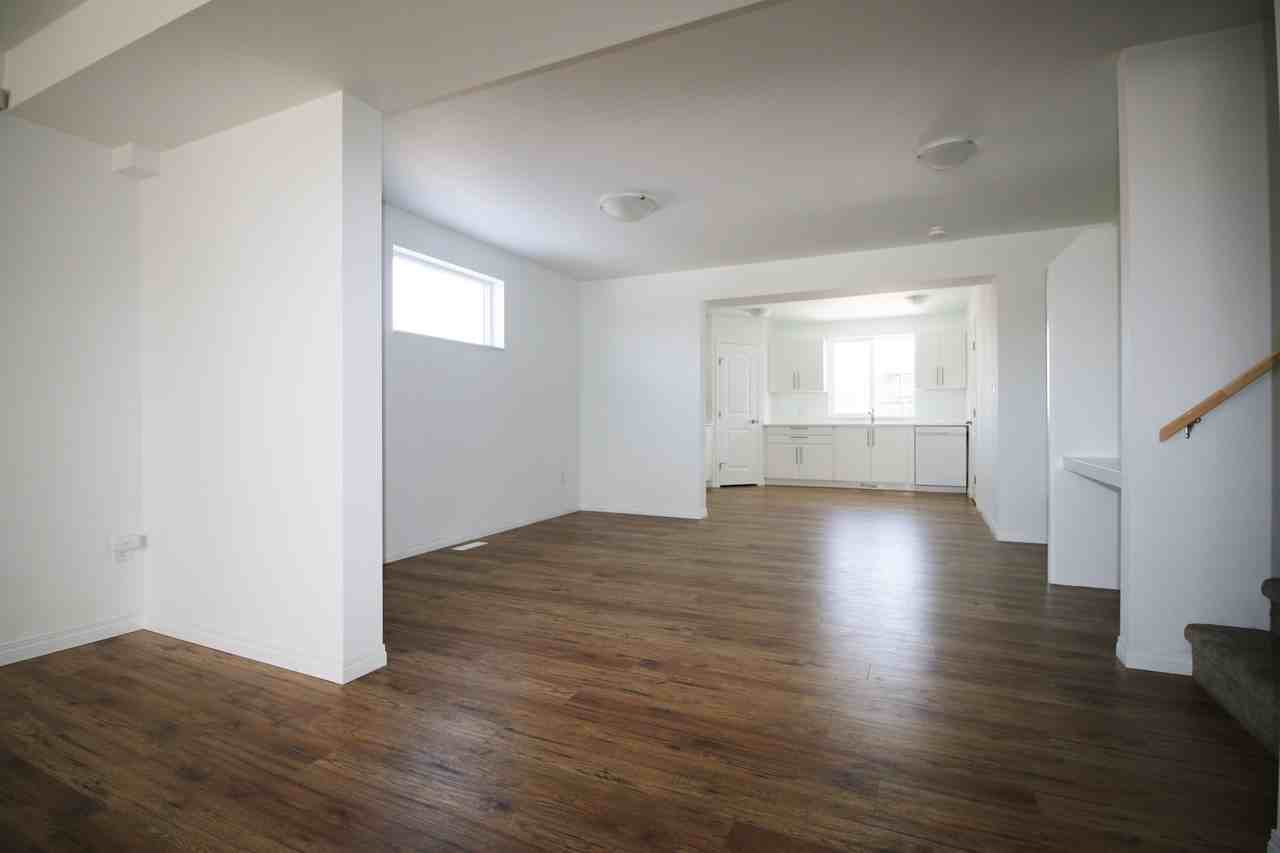 12025 55 St Nw - Photo 4 of 22