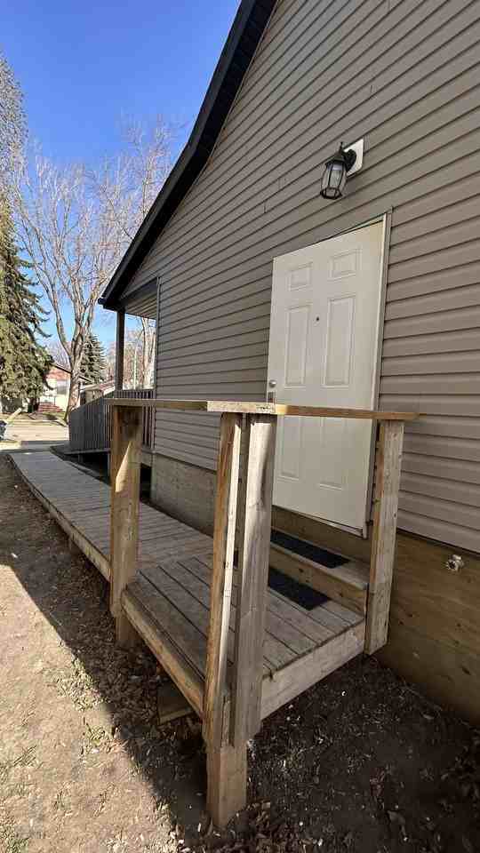 SF221 | 1 Month Free + $100 Off Monthly Rent – 2 Bedroom Basement Suite – North Edmonton - Photo 3 of 20