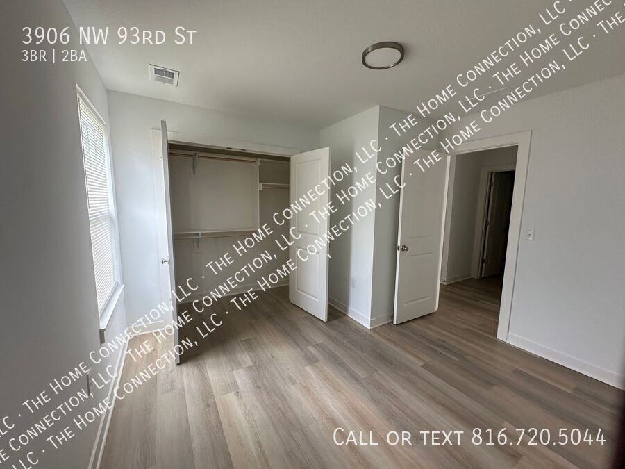 3906 Nw 93rd St - Photo 6 of 22