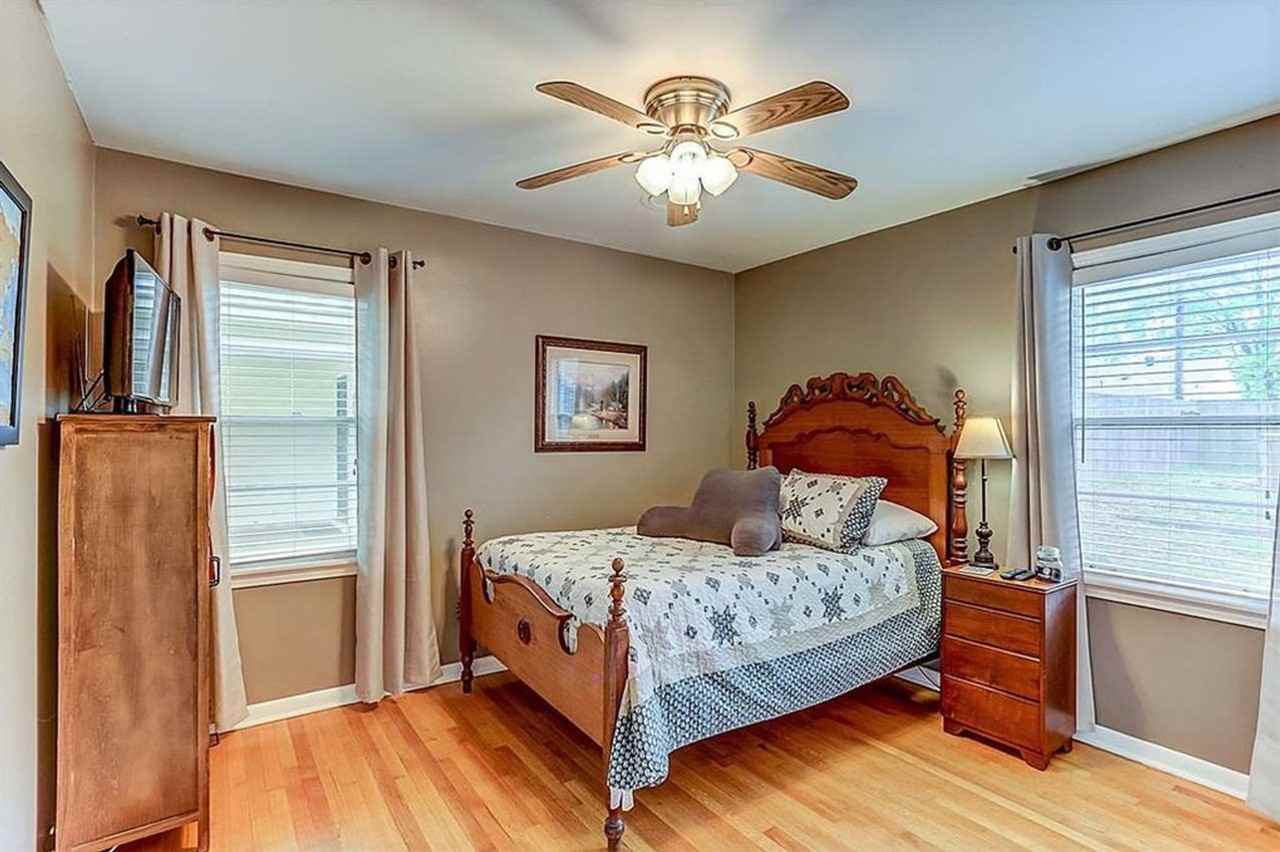 1663 Estate Dr - Photo 6 of 11