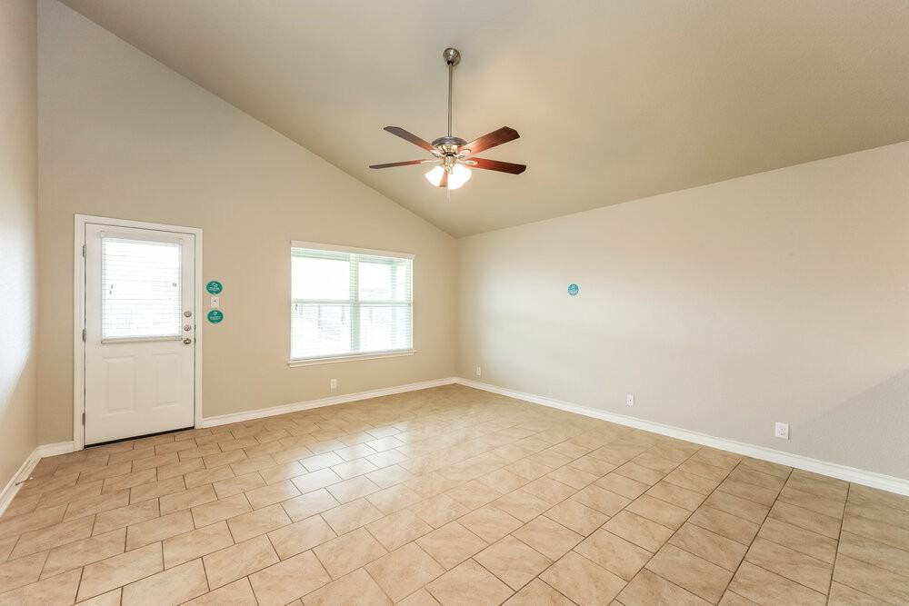 14067 Cremello Fls - Photo 5 of 17