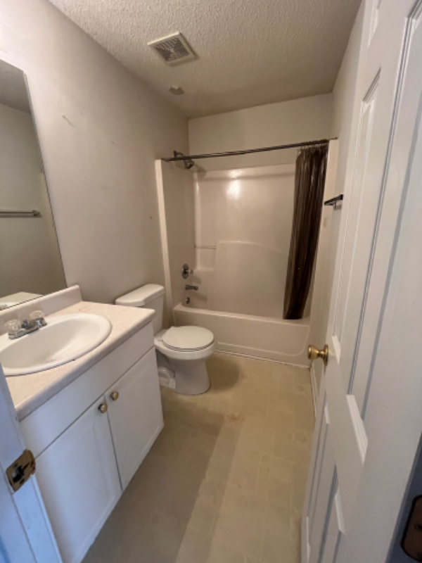 5420 Sapphire Cir - Photo 2 of 30