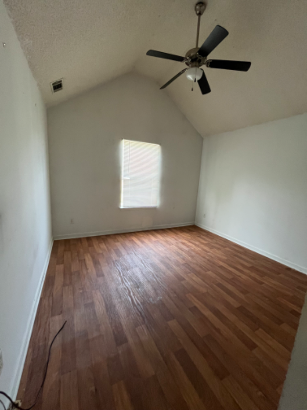 5420 Sapphire Cir - Photo 3 of 30
