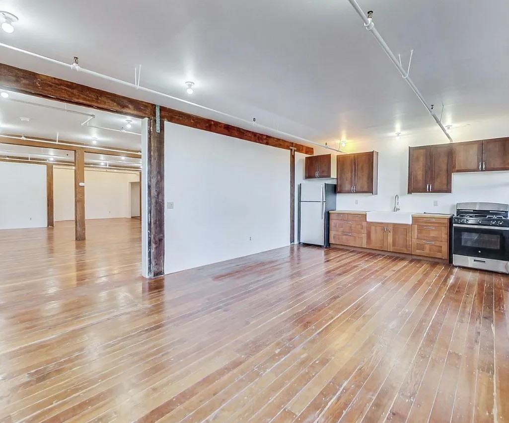 2889 Ford St #10 - Photo 3 of 10