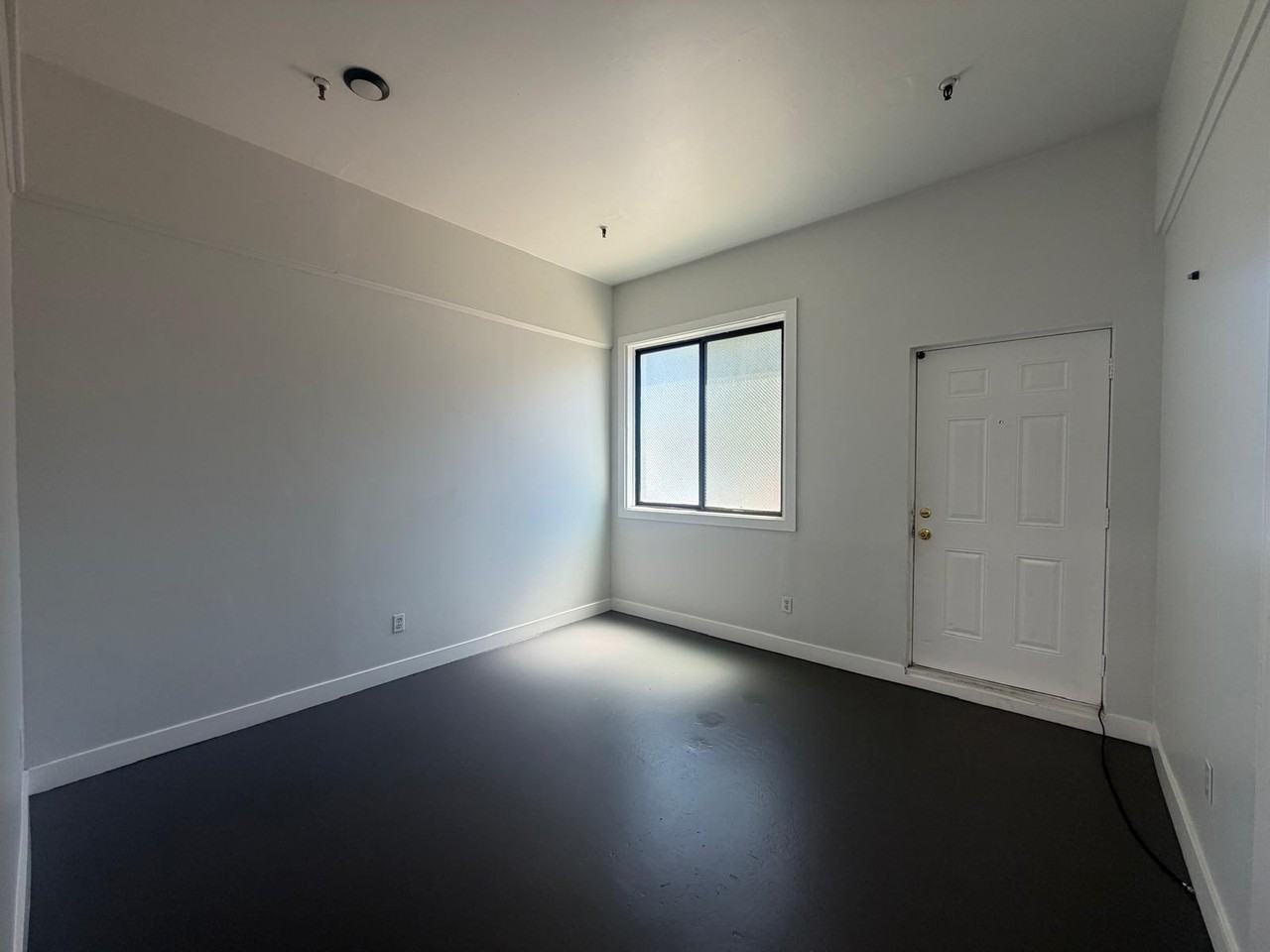 419 Peterson St #419 - Photo 5 of 9