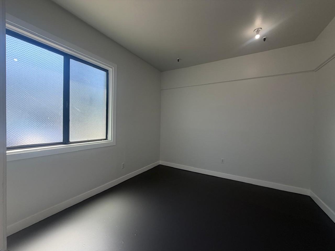 419 Peterson St #419 - Photo 7 of 9