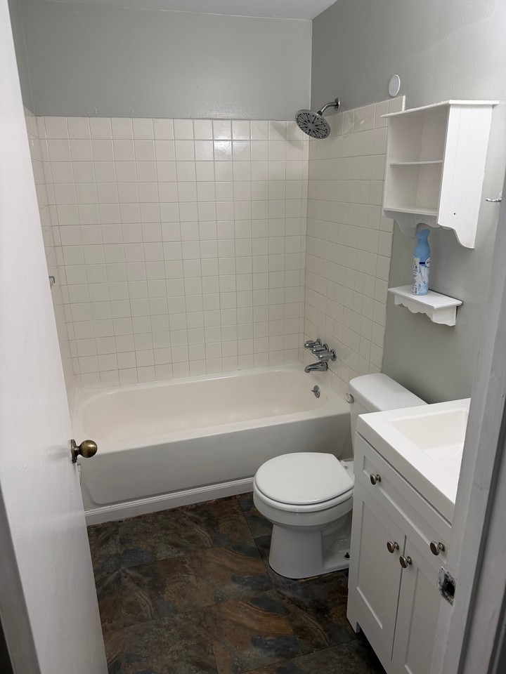 11711 Wiltonwood Ct - Photo 6 of 7