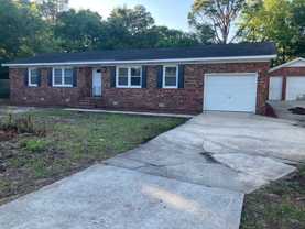 813 Hiawatha Dr - Photo 1 of 1
