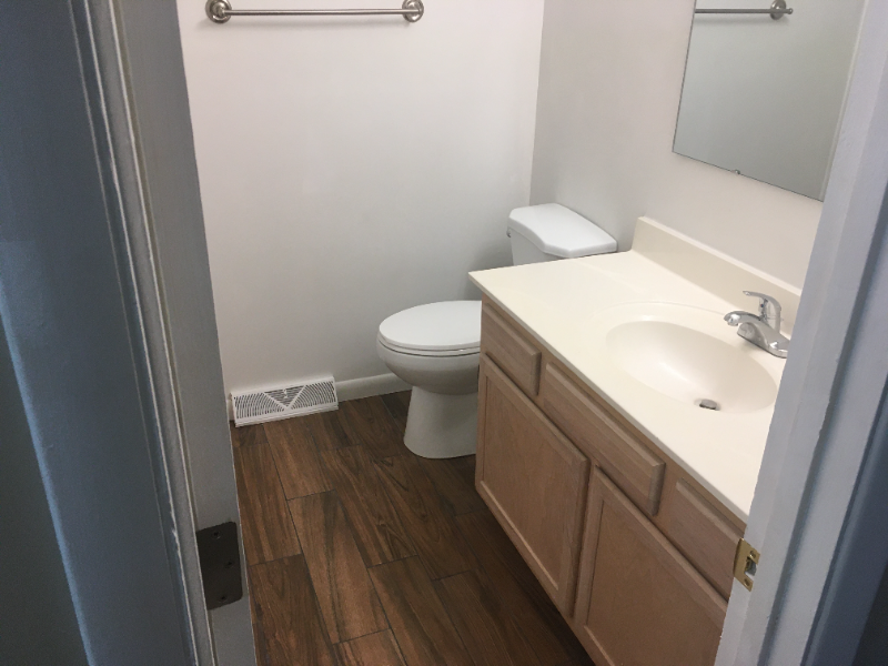813 Hiawatha Dr - Photo 6 of 13