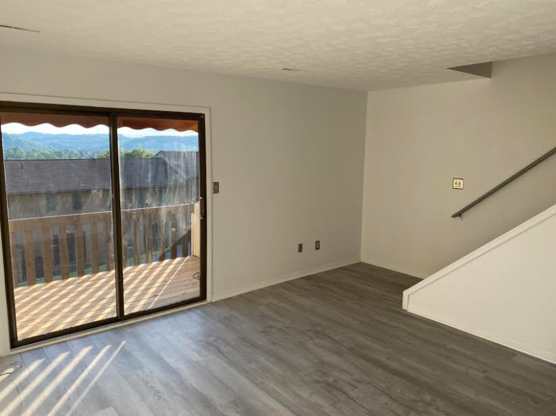 1238 Van Voorhis Rd - Photo 5 of 7