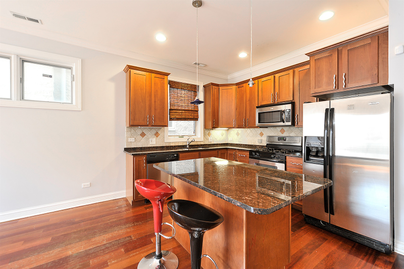 4418 S Indiana Ave #1S - Photo 4 of 12