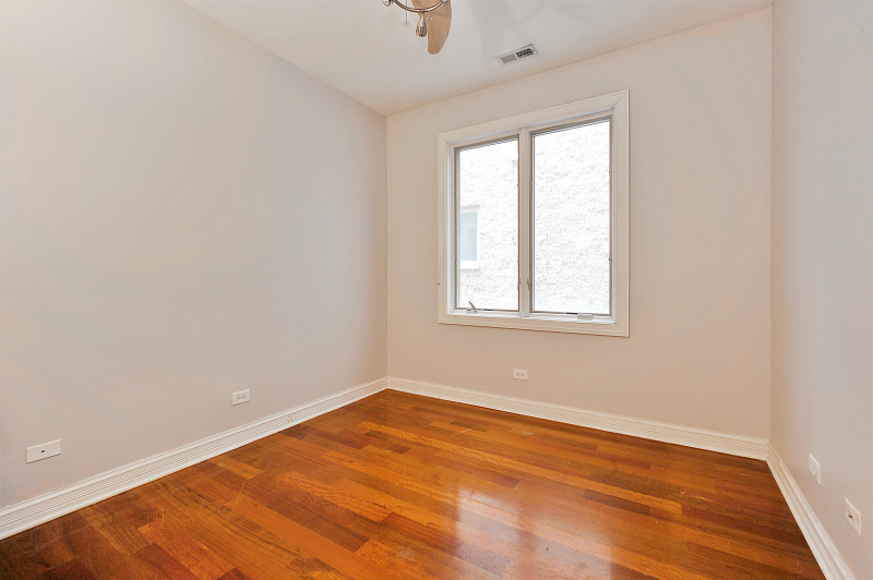 4418 S Indiana Ave #1S - Photo 6 of 12