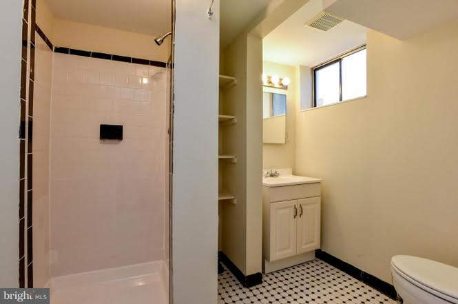6703 41st Ave - Photo 2 of 2