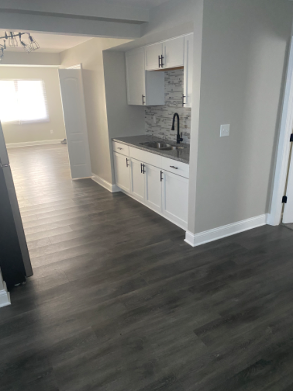 2034 Central Dr - Photo 2 of 8