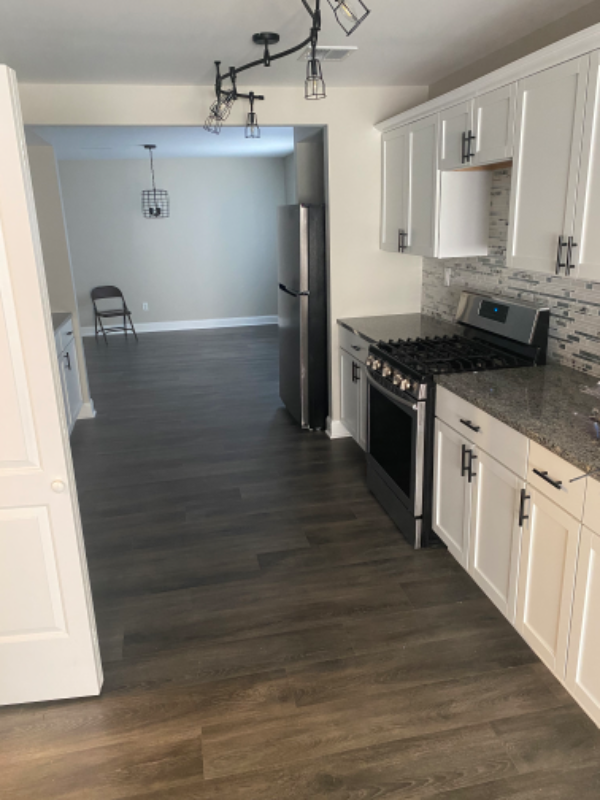 2034 Central Dr - Photo 5 of 8