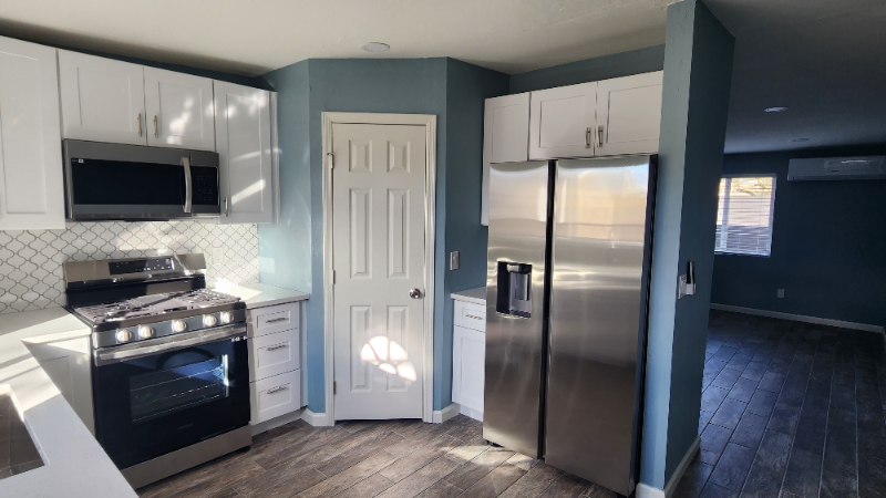 3438 E Monte Vista Dr #C - Photo 2 of 21