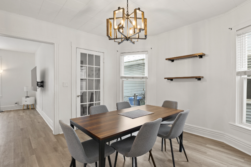 227 Sanford St - Photo 6 of 17