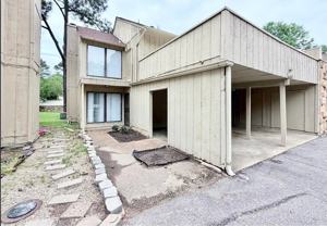 8406 Rockcreek Pkwy - Photo 1 of 1