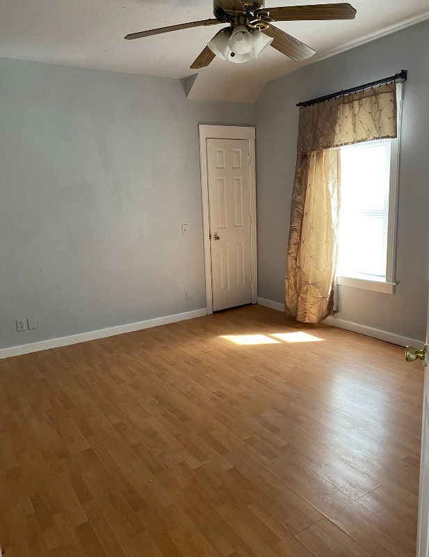 416 California Dr - Photo 6 of 12
