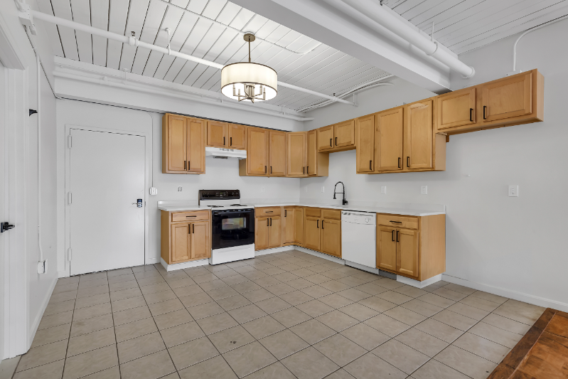 83 Main St #9 - Photo 2 of 17