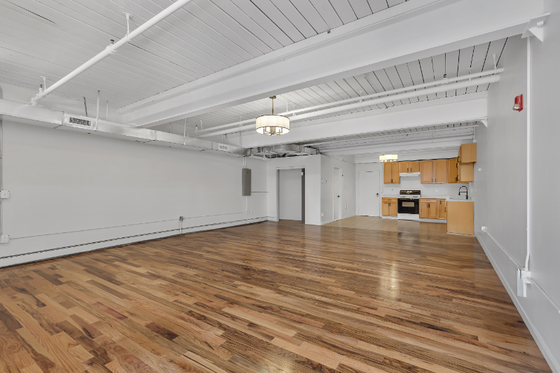83 Main St #9 - Photo 4 of 17