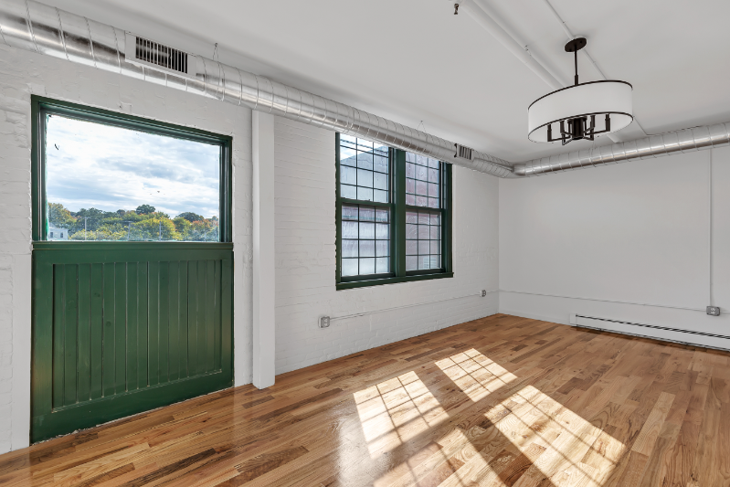 83 Main St #9 - Photo 7 of 17