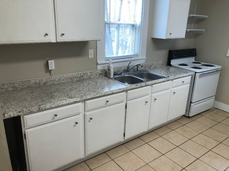 675 Jefferson St #675 - Photo 2 of 15