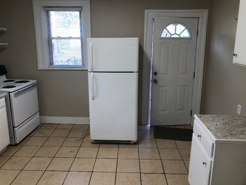 675 Jefferson St #675 - Photo 3 of 15