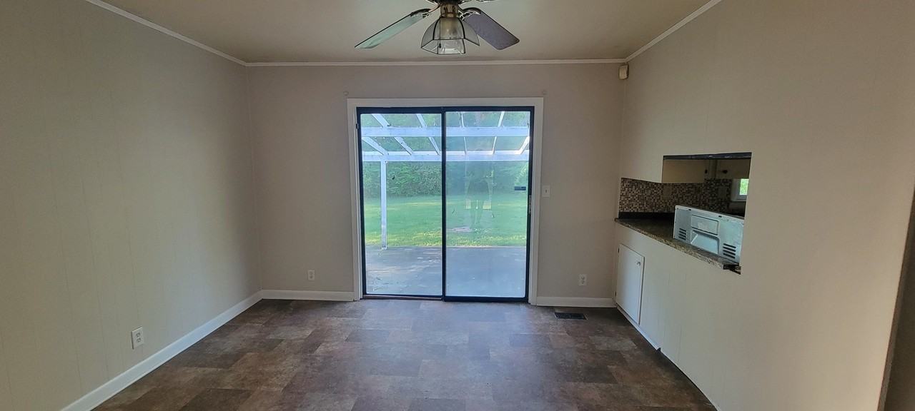 3311 Barton Ave Nw - Photo 5 of 10