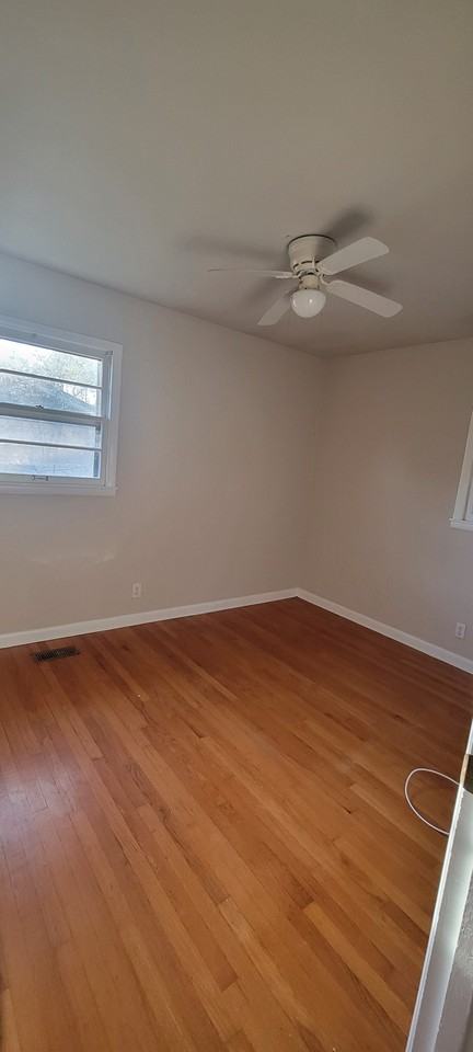 3311 Barton Ave Nw - Photo 7 of 10