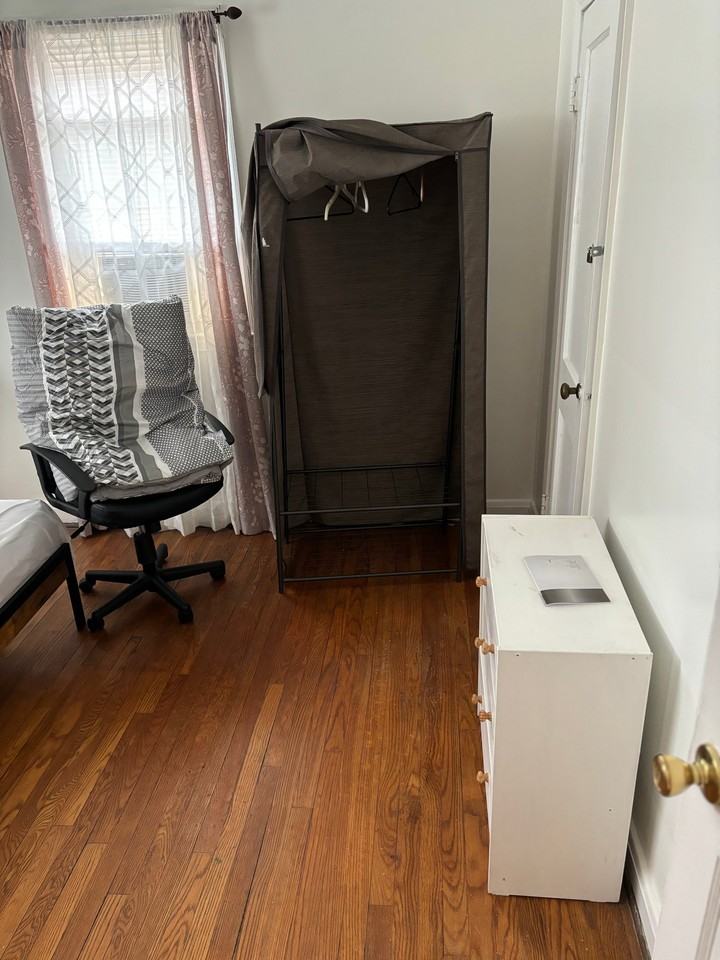 1913 Ramblewood Rd - Photo 4 of 5