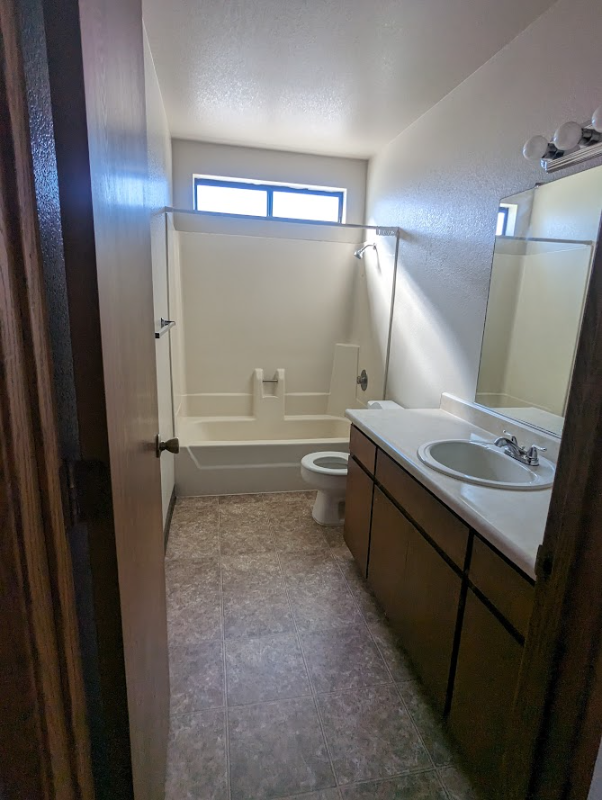 1229 Burton Ct #4 - Photo 7 of 11