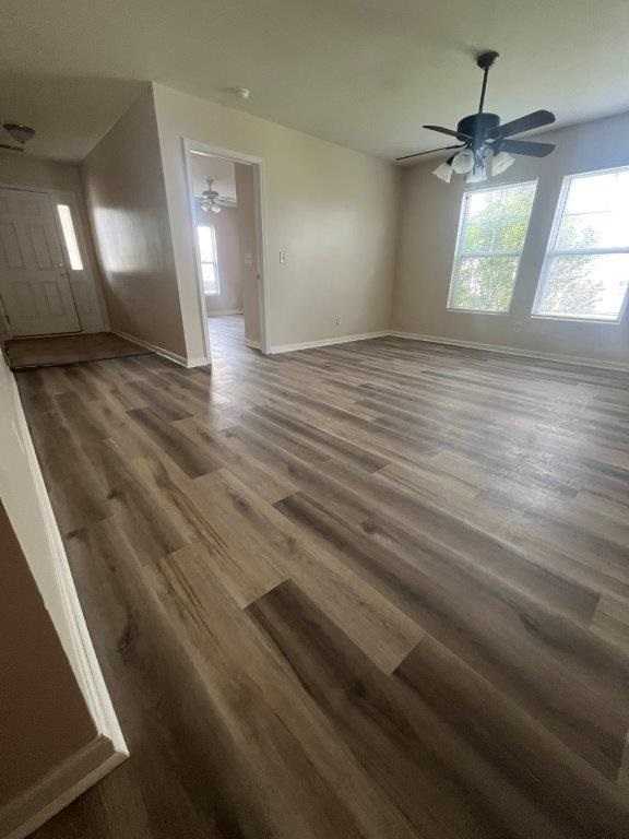 447 Palm Frond Dr - Photo 5 of 20