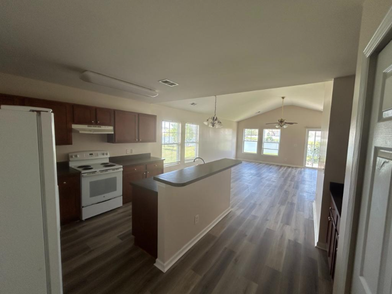 447 Palm Frond Dr - Photo 7 of 20