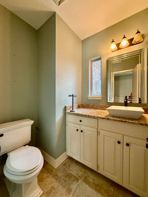 1006 Augusta Dr - Photo 5 of 20