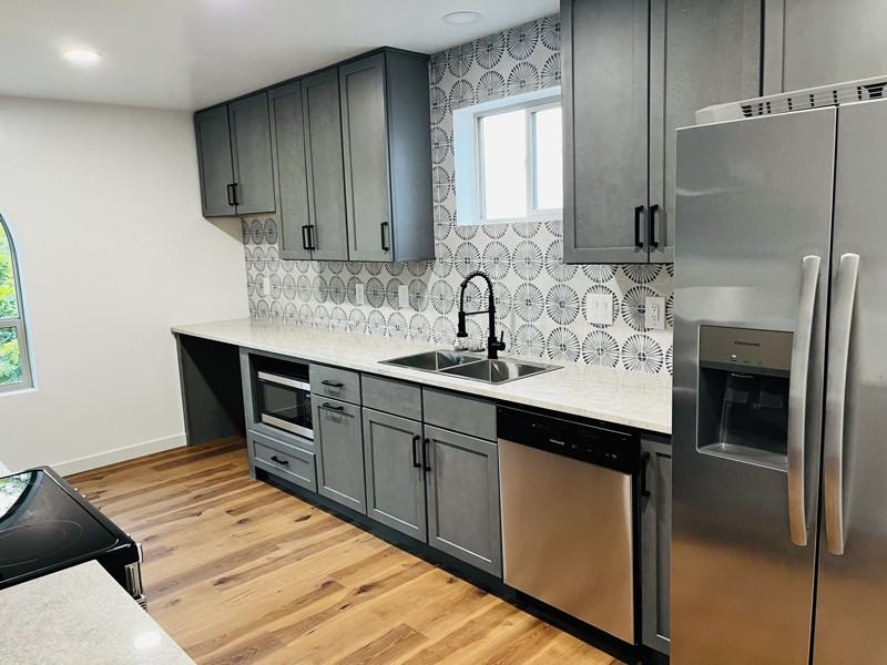 800 Colorado Ave #B - Photo 4 of 17