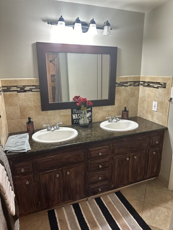 6000 Sandylee Way - Photo 3 of 11
