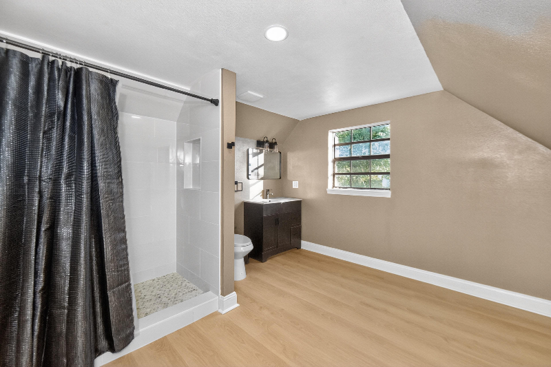 512 Mason Ave - Photo 4 of 9
