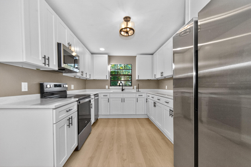 512 Mason Ave - Photo 5 of 9