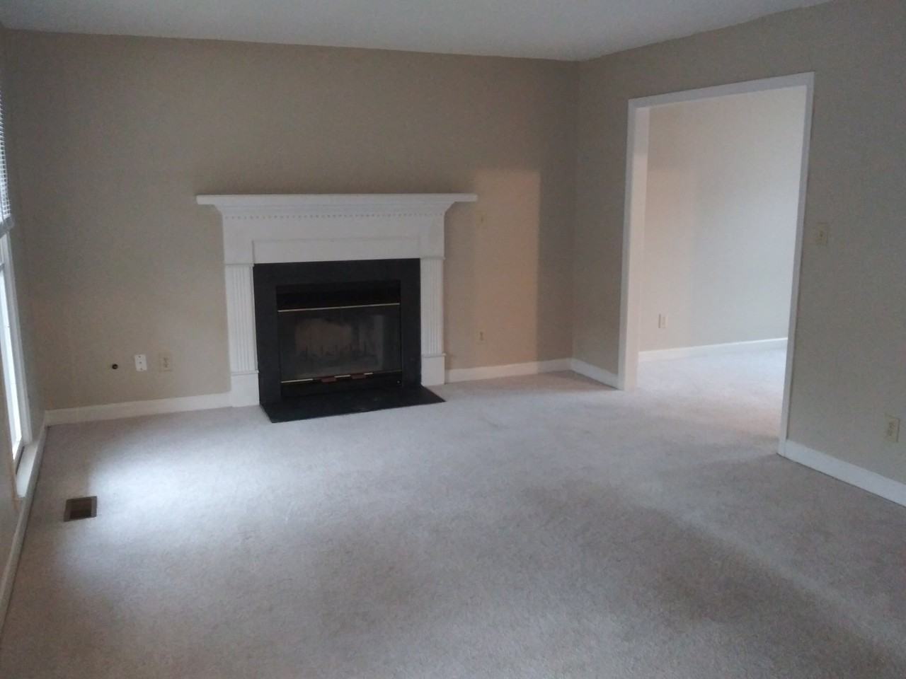 4428 Easthampton Dr - Photo 4 of 17