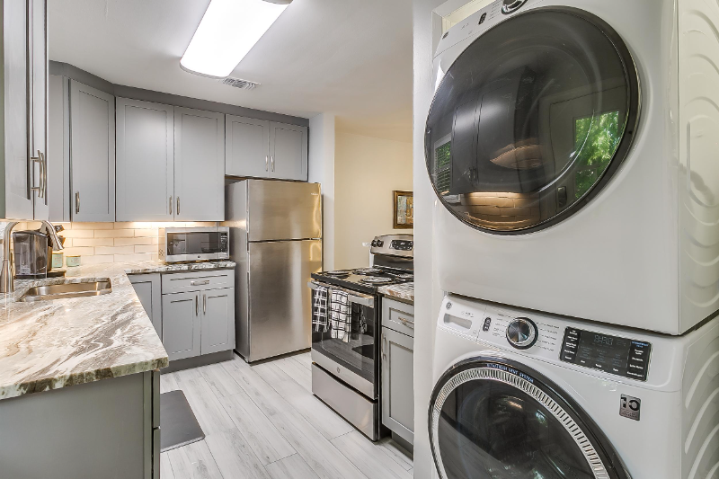 4704 Collinwood Ave - Photo 6 of 12