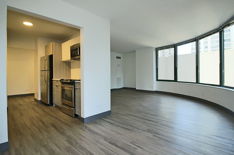 413 E Ohio St - Photo 2 of 18