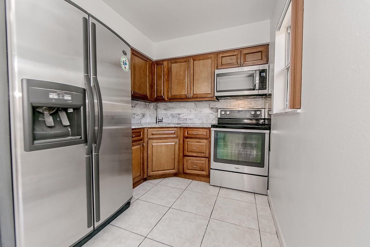 918 Murdock Blvd - Photo 6 of 16