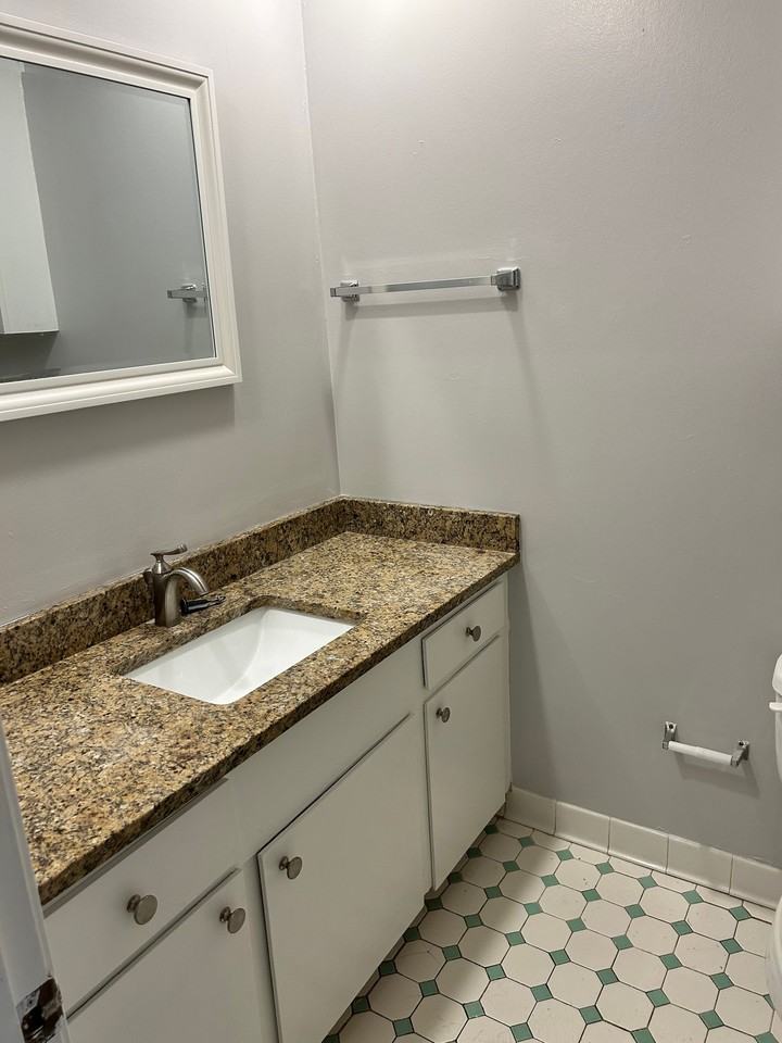 102 Pine Island Dr - Photo 5 of 15