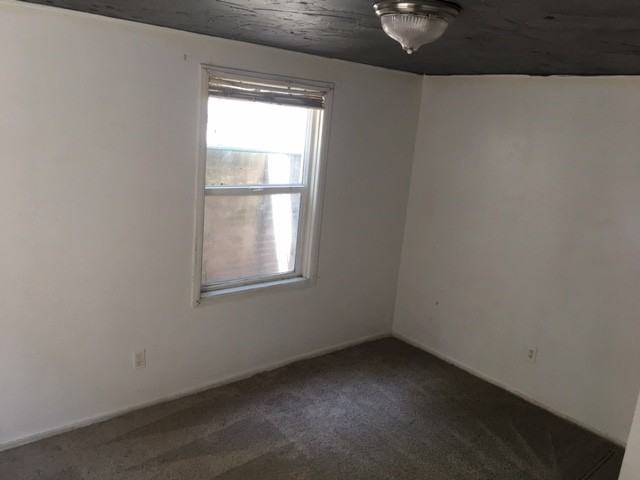 327 Sw #1 - Photo 5 of 10
